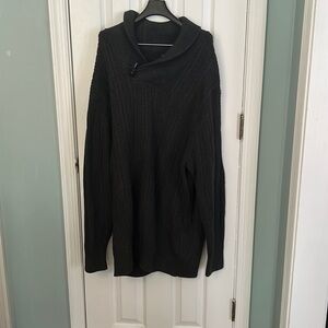 Men’s long sleeve sweater